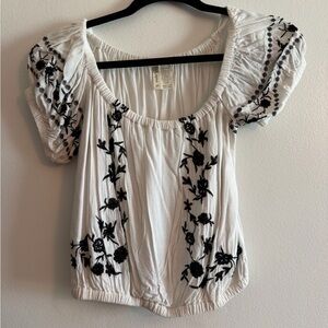 Japna Women’s Floral Embroidered Puff Sleeve Black & White Top Size Medium